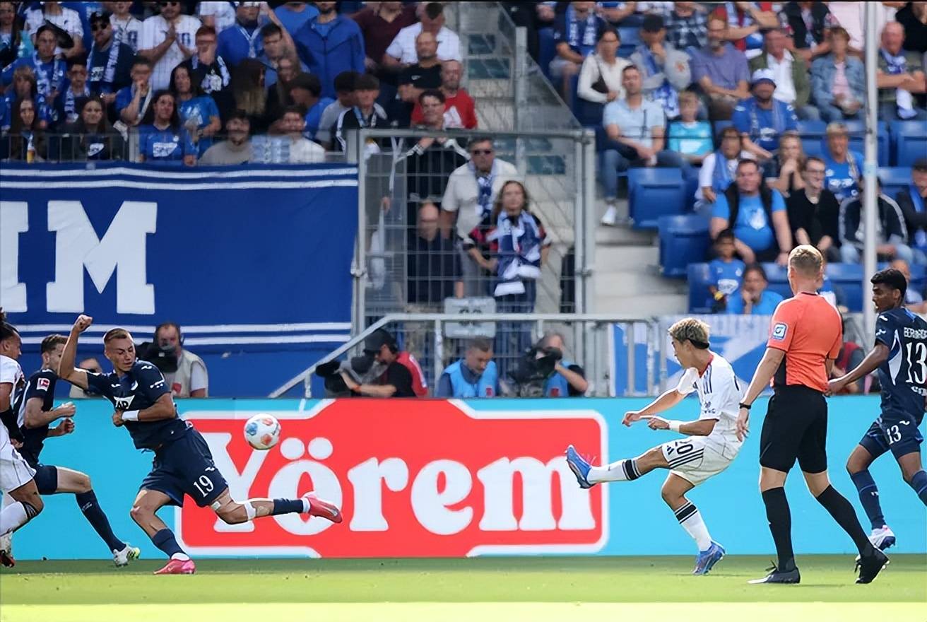 德甲第3轮：勒沃库森新帅首战难度高，斯图加特潜力新秀崭露头角